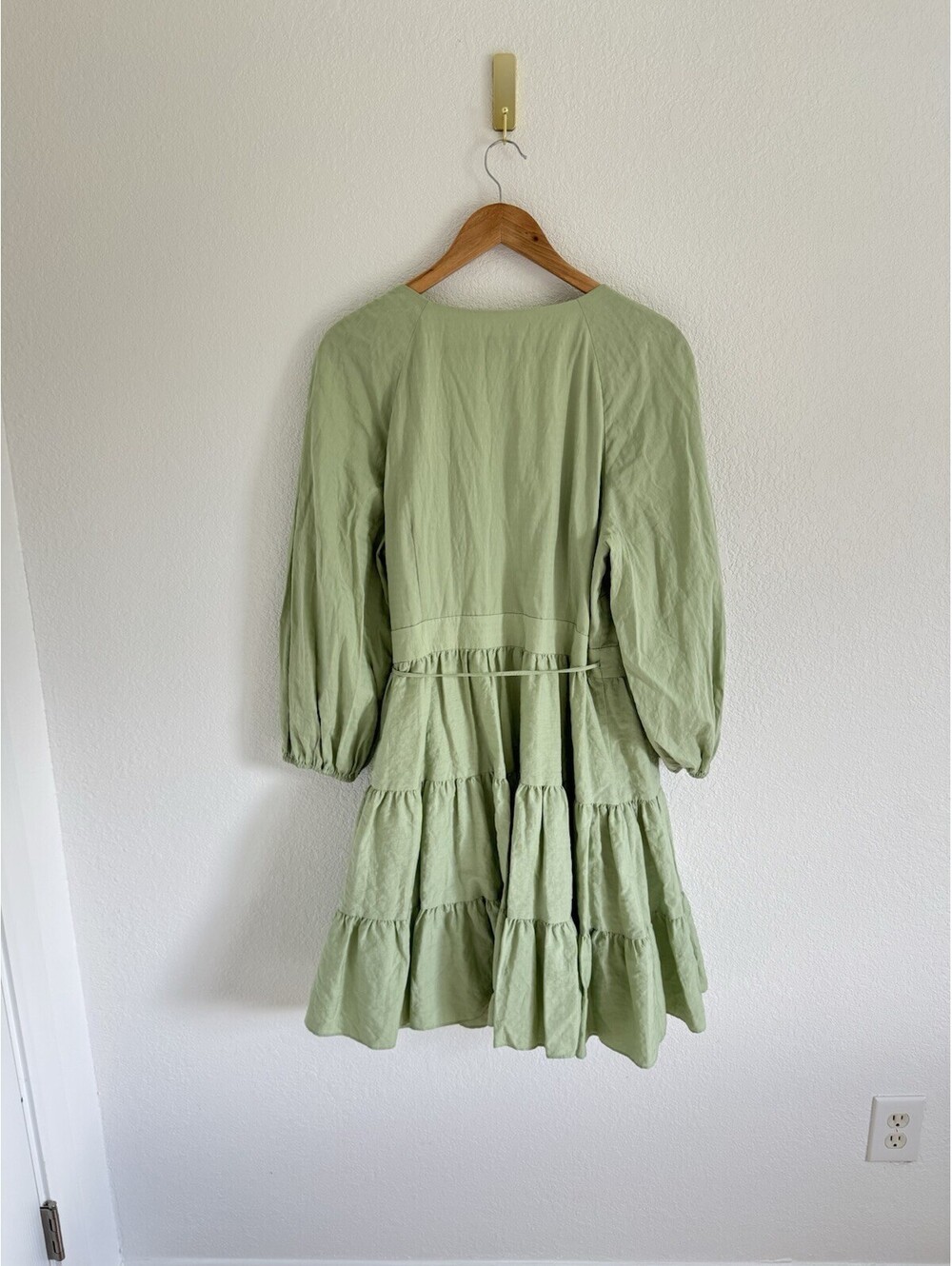 Gianni Bini Shelley V-Neck Long Sleeve Wrap Dress Sage Color Size Size X-Large - Picture 6 of 6
